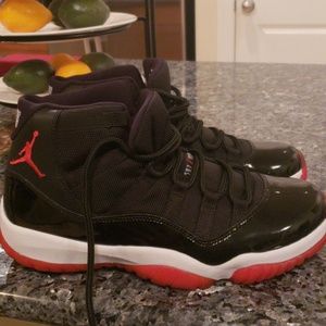Nike Air Jordan 11 bred 378037 010 size 10